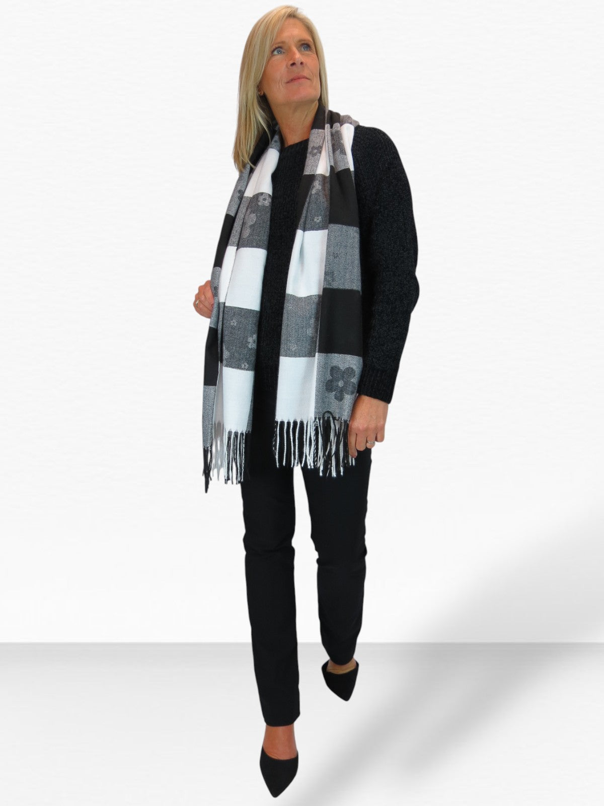 Wool Blend Scarf With Floral Details Black